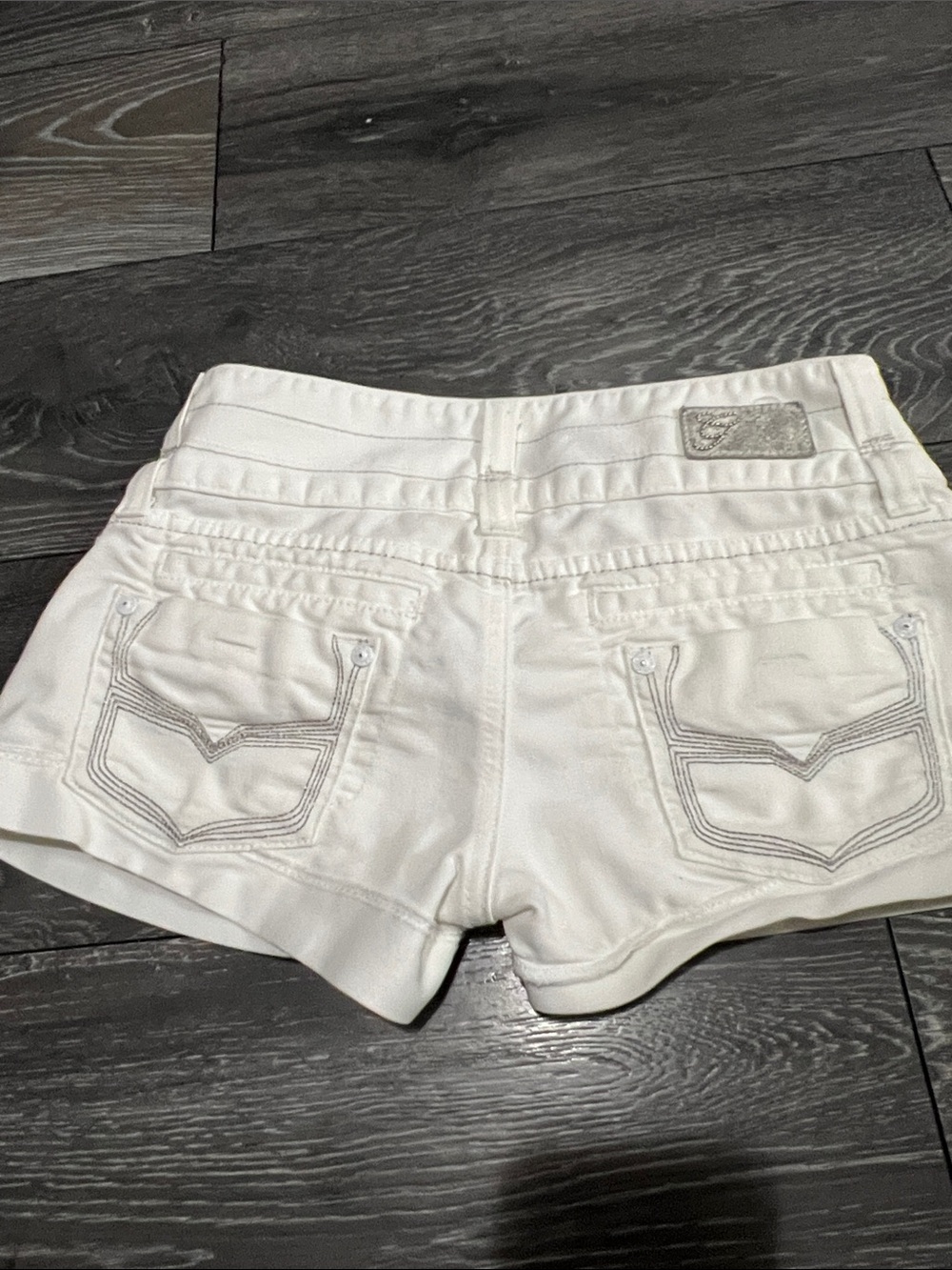 Guess White Low-Rise Denim Short Shorts - Picture 3 of 7
